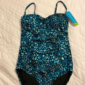 Tropical Escape swimsuit Size 6 NWT